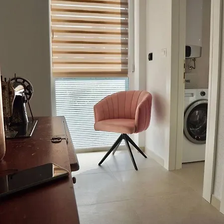 Seaside House For Families With Children Mastrinka, Ciovo - 22789 בית נופש *