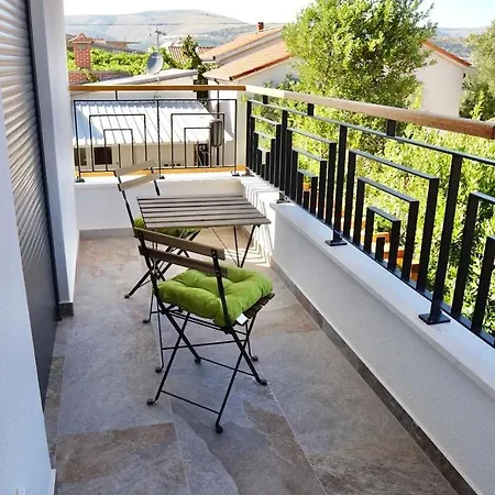 Seaside House For Families With Children Mastrinka, Ciovo - 22789 * Трогир