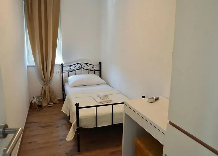 Seaside House For Families With Children Mastrinka, Ciovo - 22789 *